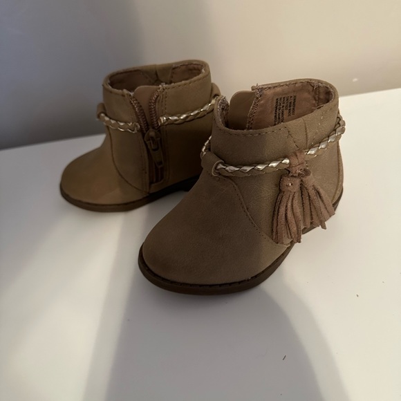 Toddler girl booties - Picture 3 of 4